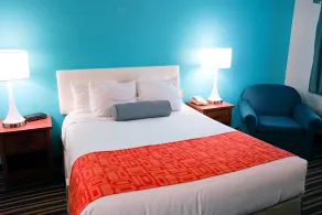 Howard Johnson by Wyndham Salinas - Chambre