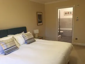 Turnberry Apartments - Chambre