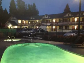 Wildwood Inn - Pool