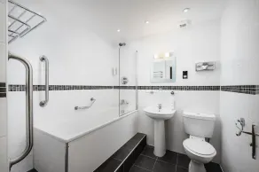 Royal Station Hotel- Part of the Cairn Collection - Bathroom