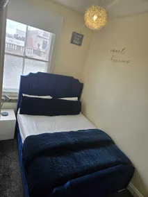 Charming Wolverhampton Apartment with Private Entrance - Quarto