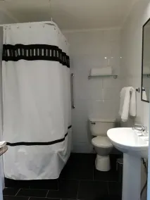 Hostal Dinamarca - Bathroom