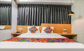 Hotel Saarthi Inn- Near Textile Market - Rum