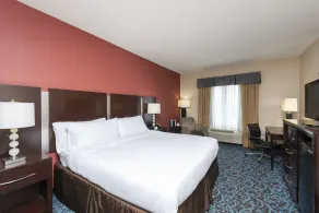 Holiday Inn Express Hotel & Suites New Philadelphia by IHG - Zimmer