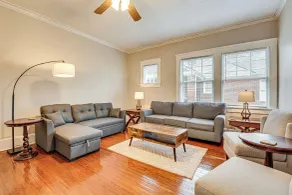 Private Patio! Charming Decatur Oakhurst Bungalow - Innvendig