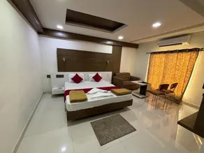 Grand Meridian By Go2 Hotels and Resorts - Zimmer