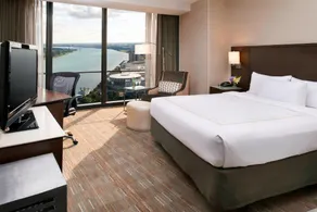 Detroit Marriott at the Renaissance Center - Chambre
