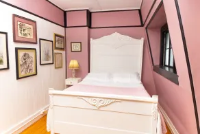 Trail's End Inn - Room