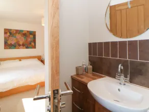 Estuary View - Bathroom