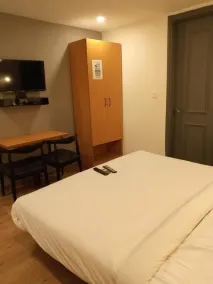 Hotel The Chaitanya Rohini sector 18 Metro station - Quarto