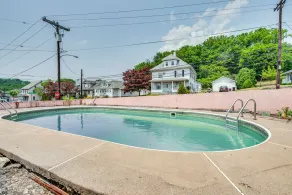 Bath Vacation Rental Condo w/ Pool Access! - Basseng