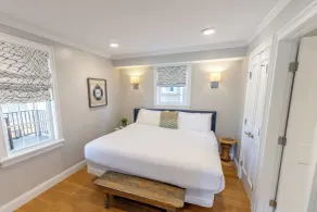 The Newport Lofts - 617 Thames Street - Room