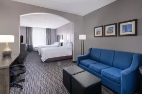 Garner Hotel Oklahoma City - Quail Springs by IHG - Room
