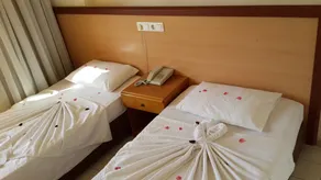 Caner Hotel - Habitación