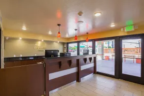Econo Lodge Hurricane Zion Park Area - Lobby