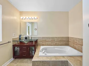 Spacious Family Home Close To Downtown With King Bed Num1 - Banheiro