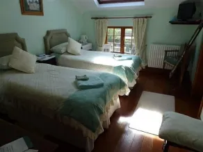 Burton Farmhouse - Room