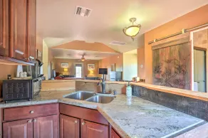 Unwind Poolside! Dreamy Desert Oasis in Phoenix - Interiør