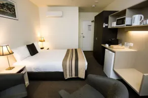Shoreline Hotel - Room