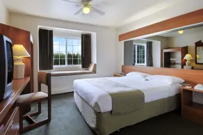 Eagle River Microtel - Chambre