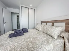 Modern Two Bedroom Apartment With Pool - Rum