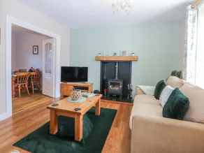 Bythynnod Newydd - Living area