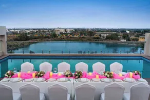 Ramada Encore by Wyndham Indore Nipania - Pool