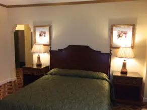 The Embassy Hotel  - Chambre