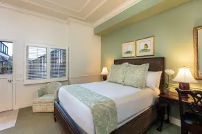 Tally Ho Inn - Room