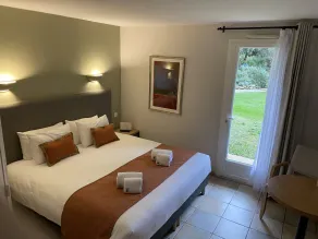 Logis Hôtel La Bastide De Grignan & Restaurant La Chênaie - Værelse