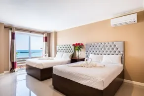 EM Royalle Hotel & Beach Resort - Zimmer