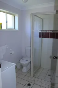 Kilcoy Gardens Motel - Bathroom