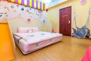 Funny Eggs Guest House - Chambre