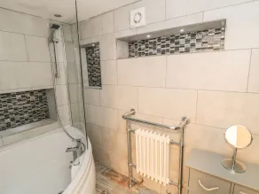 11A Church Street - Baño