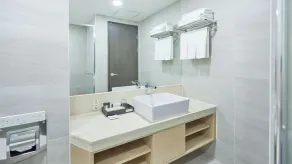 Chuncheon Eston Hotel - Badezimmer