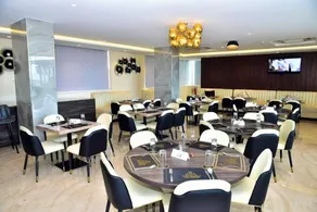 3pple M Continental Hotel & Suites - Restaurant