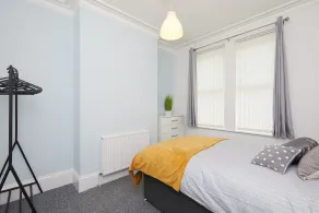 4 Bed Derby House - Long Stays- Parking - Room