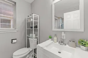 Central West End WashU BJC St Louis Children's Hospital Forest Park 3br Euphoria - Bathroom