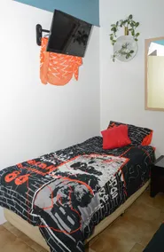 Westside Studio Apartments - Chambre