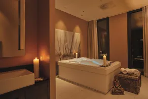 HYPERION Hotel Hamburg City, Trademark Collection by Wyndham - Piscine