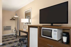 Days Inn by Wyndham Middletown/Newport Area - Chambre