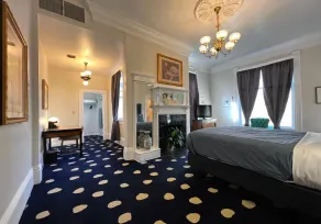 The Sterling Hotel - Chambre