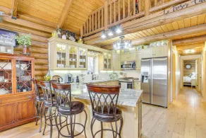 Trail Access & Riverfront Porch at Home in Provo! - Innvendig