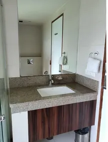 Royal Palm Resort - Bathroom