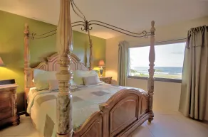 Canaveral Towers - Oceanfront Condos with Pool and Mini Golf by Port Canaveral - Cocoa Beach - Room