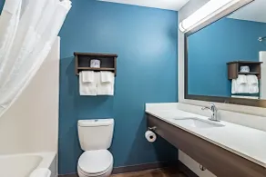 WoodSpring Suites Toledo Maumee - Salle de bain