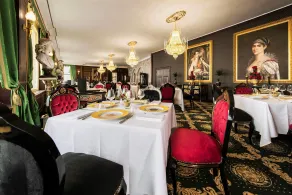 Chateau Le Prieuré Saumur - La Maison Younan - Restaurant