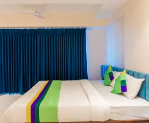Itsy Hotels Blossom - Viman Nagar - Room