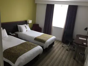 Holiday Inn Huntingdon Racecourse by IHG - Room
