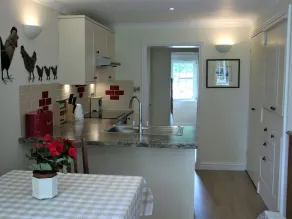 October House Holiday Cabin - Private kitchen
